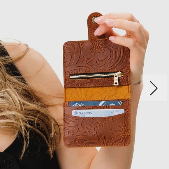 Portland Leather Embossed Brown Wallet - Picture 2 of 5